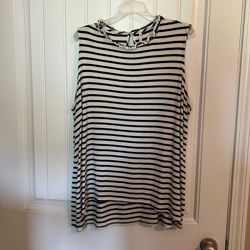 Black and white stripe tank